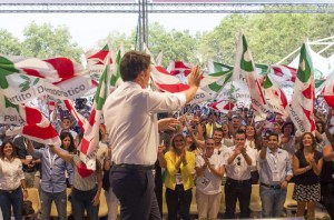 Renzi, referendum non è congresso Pd, vi aspetto lì